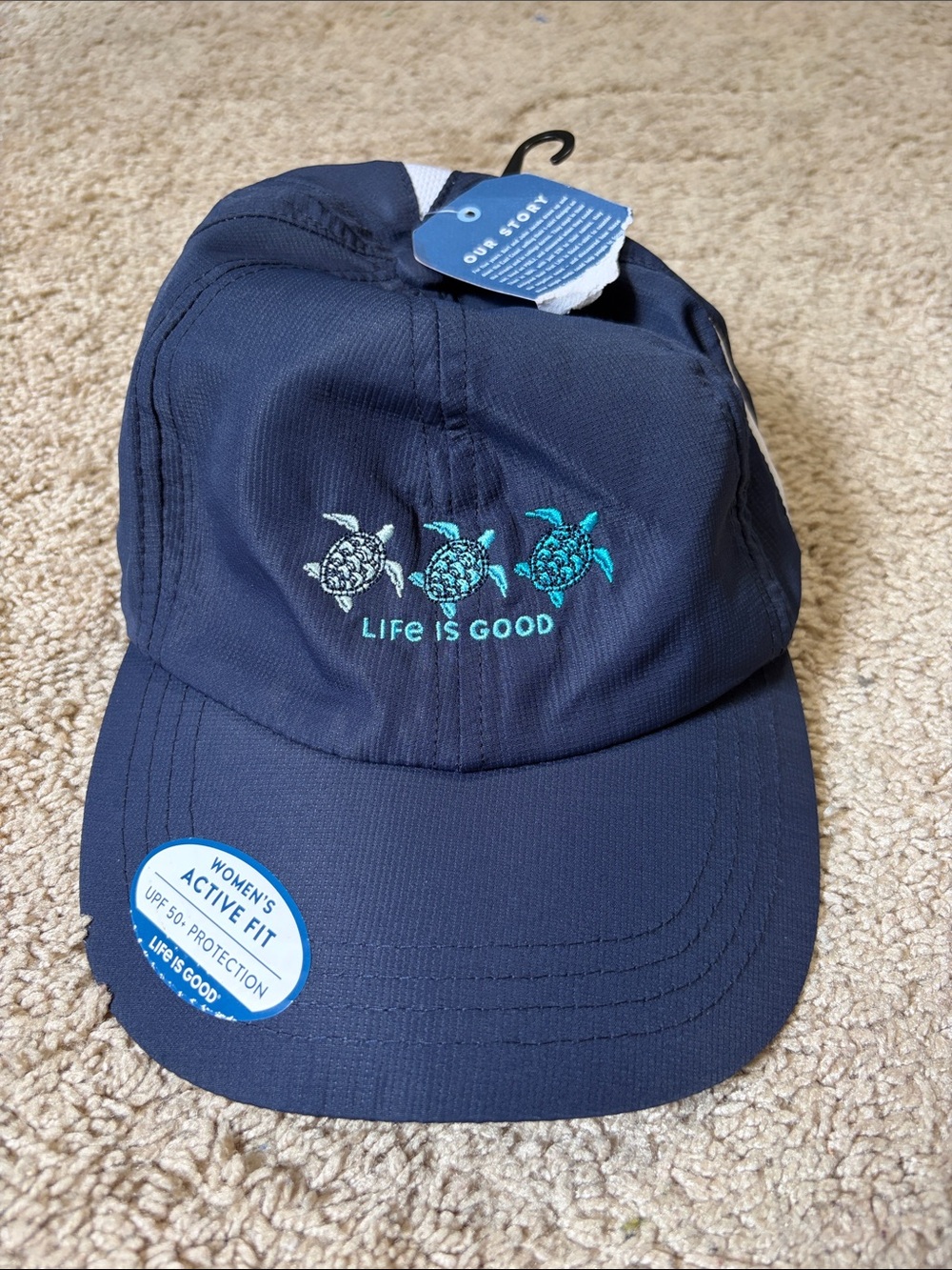 Life is Good Women’s active hat with turtles navy color NWT